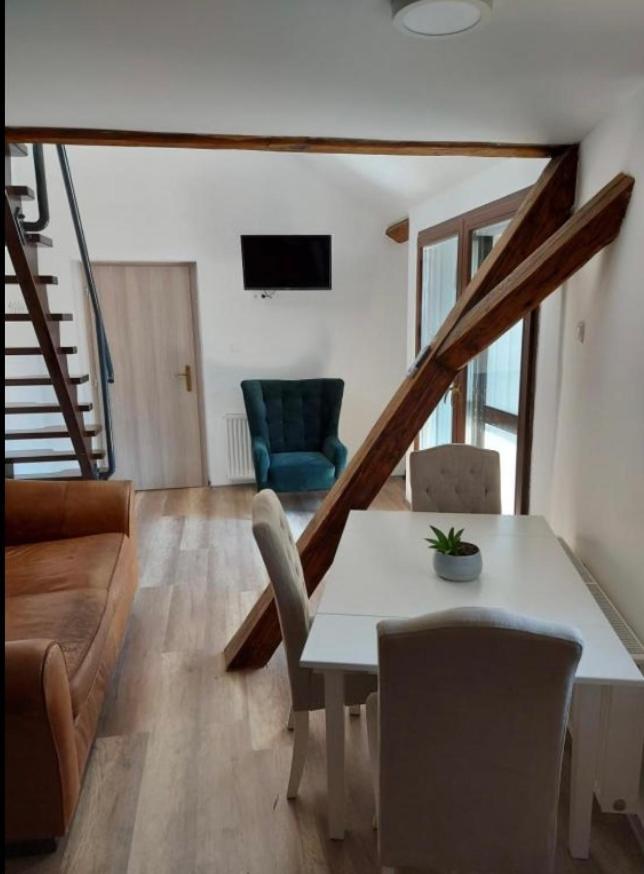 Jokai Apartman Komárno Eksteriør bilde