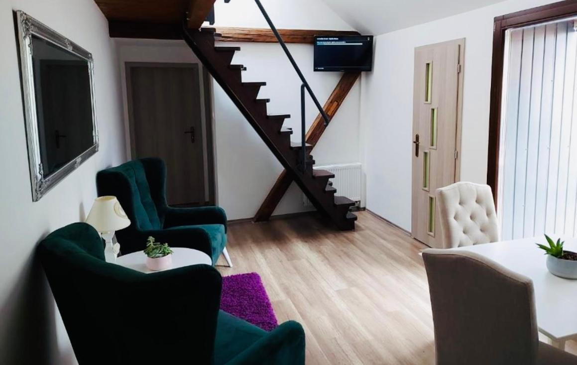 Jokai Apartman Komárno Eksteriør bilde